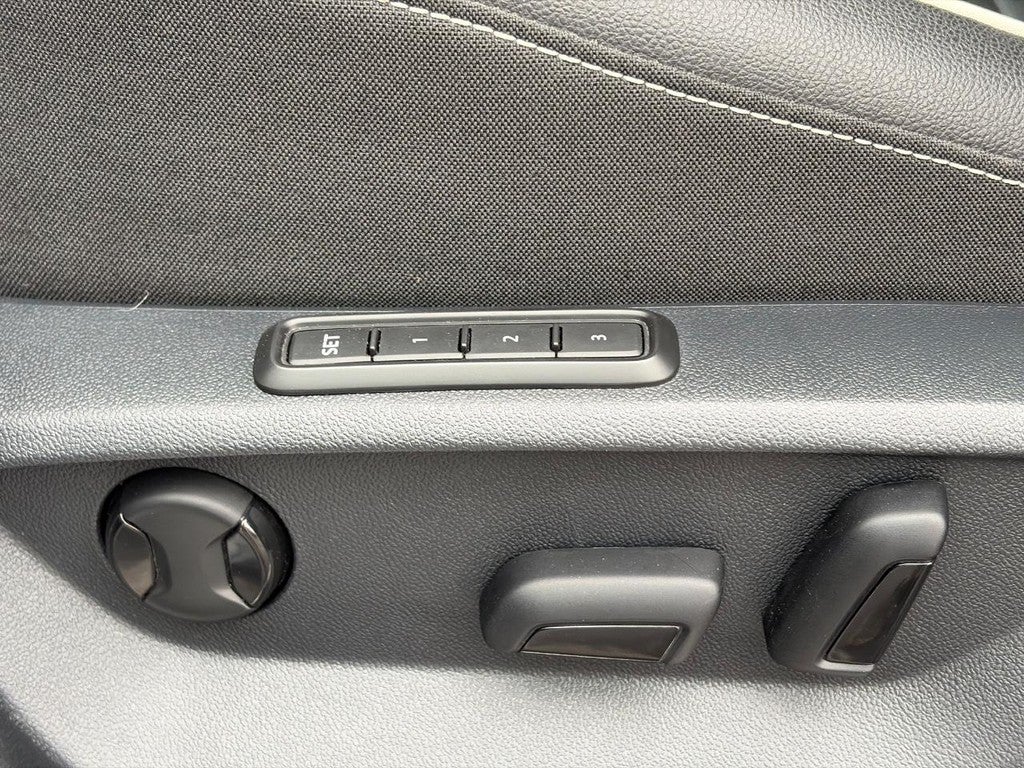 2022 Volkswagen Tiguan 2.0T SEL R-Line 4MOTION