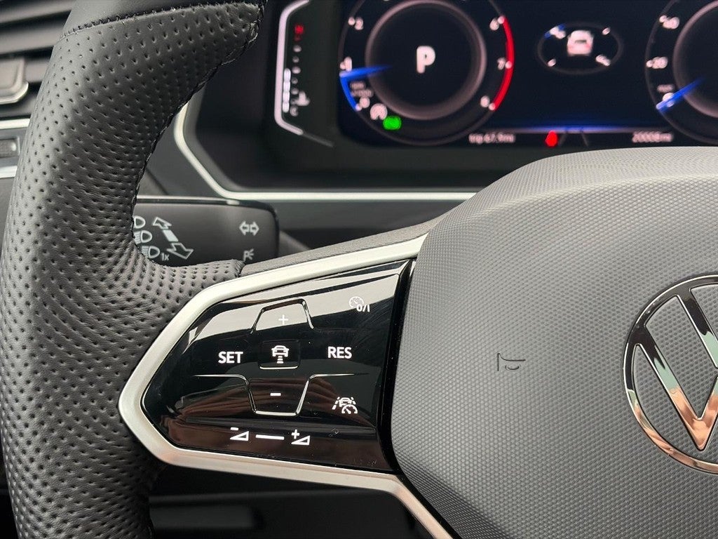 2022 Volkswagen Tiguan 2.0T SEL R-Line 4MOTION