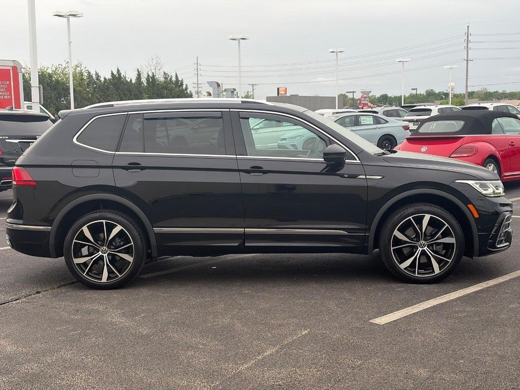 2022 Volkswagen Tiguan 2.0T SEL R-Line 4MOTION