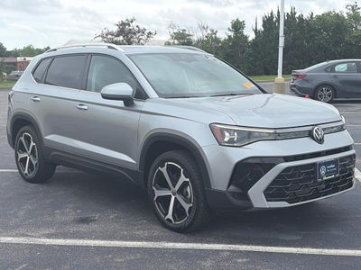 2025 Volkswagen Taos SEL 4MOTION
