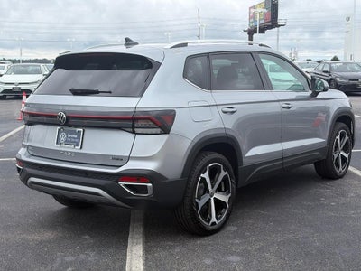 2025 Volkswagen Taos SEL 4MOTION