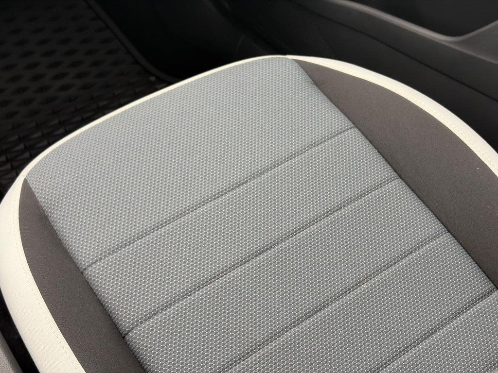 2025 Volkswagen Taos S FWD