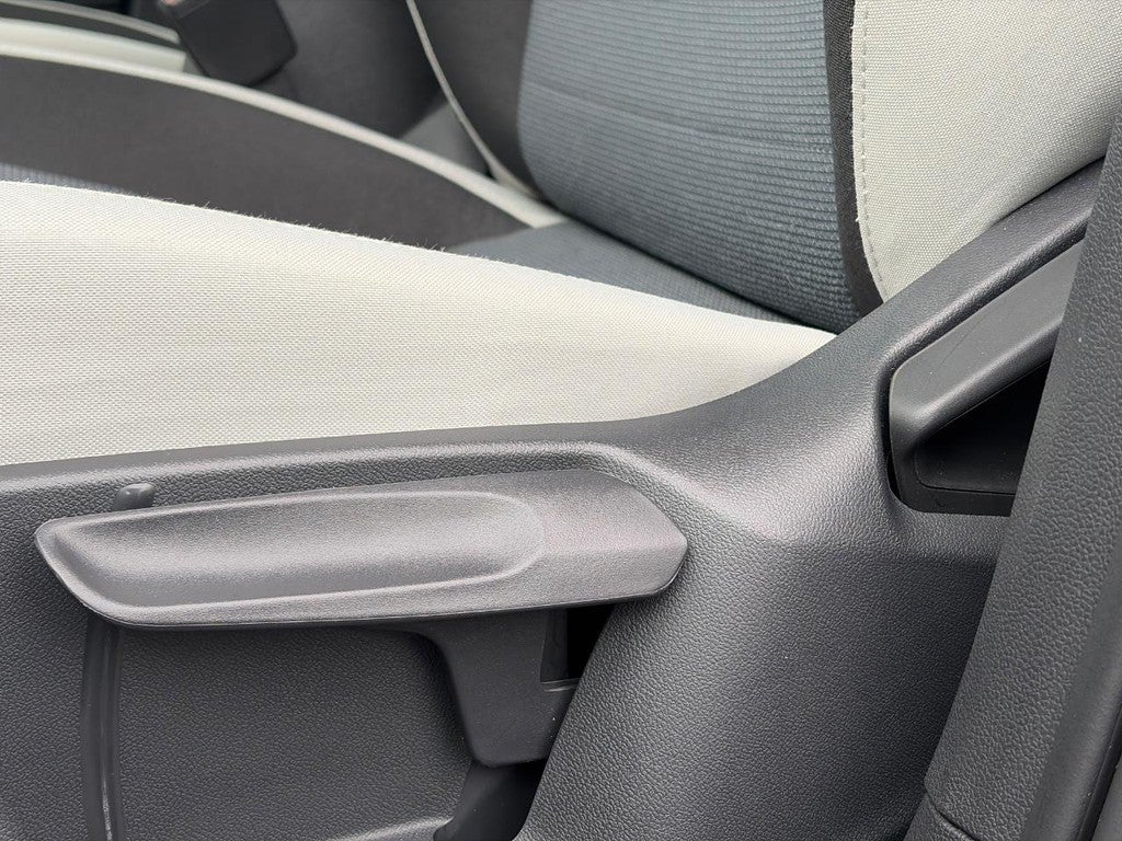 2025 Volkswagen Taos S FWD