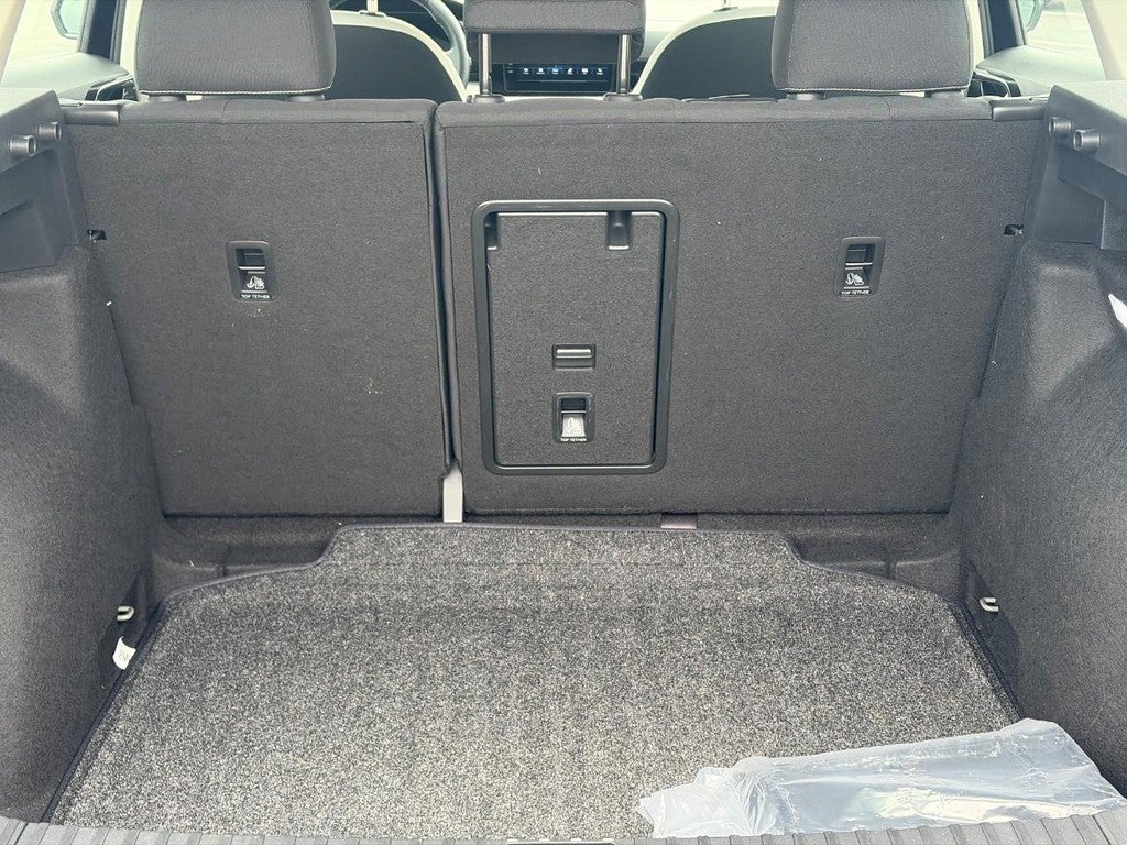 2025 Volkswagen Taos S FWD