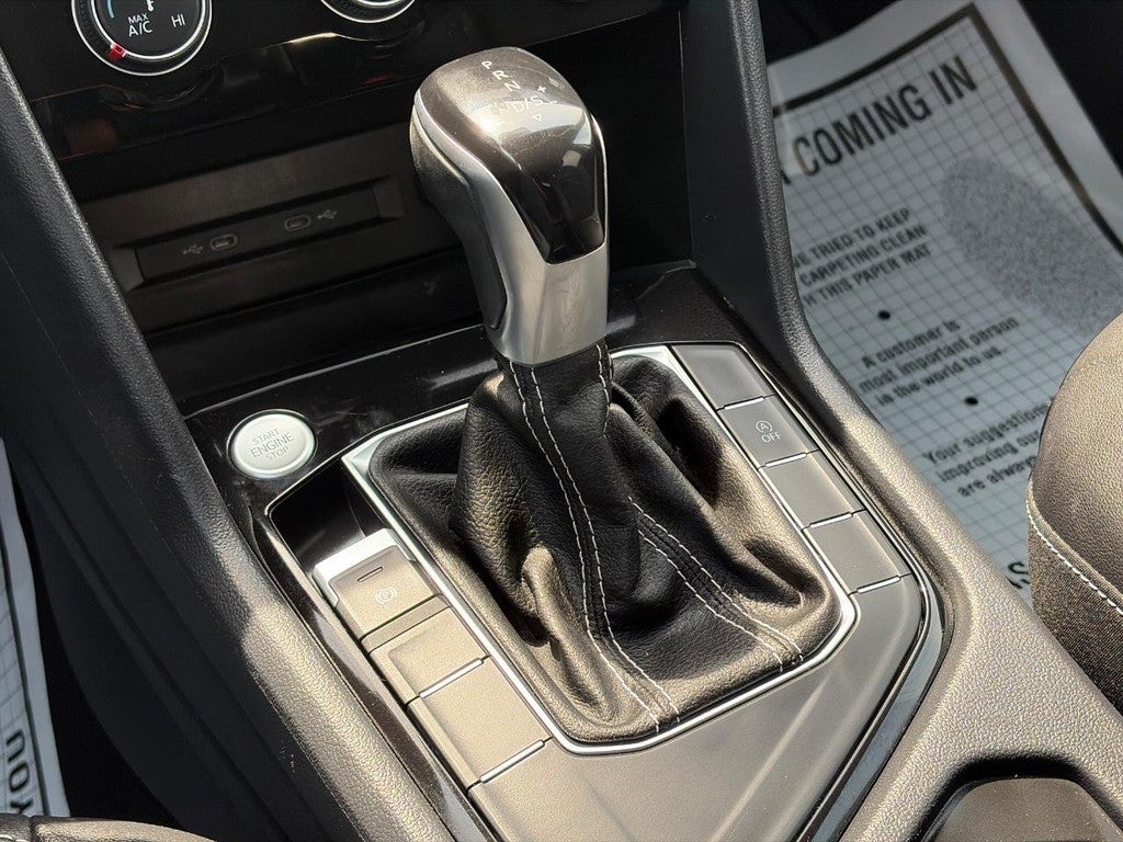 2023 Volkswagen Taos SE FWD