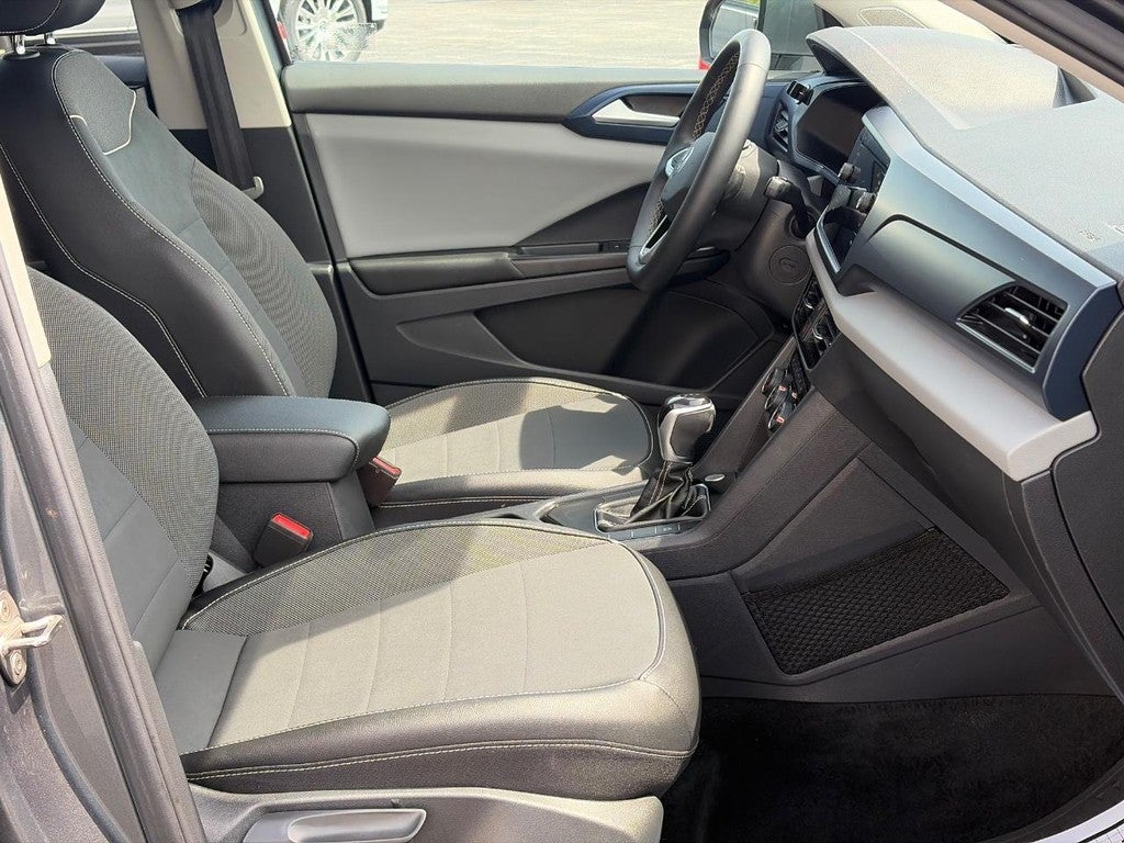 2023 Volkswagen Taos SE FWD