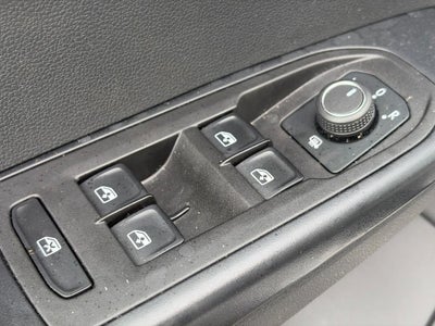 2025 Volkswagen Taos SE 4MOTION