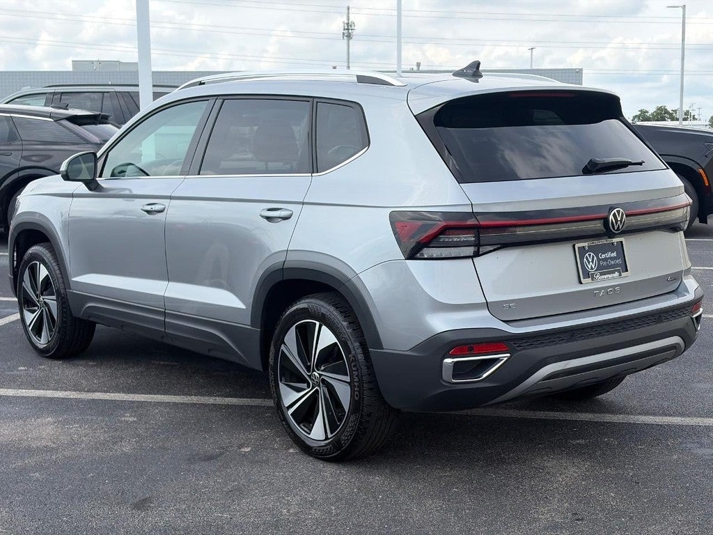 2025 Volkswagen Taos SE 4MOTION