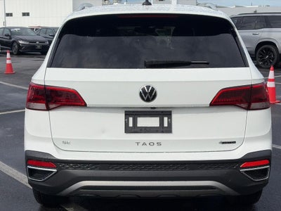 2024 Volkswagen Taos SE 4MOTION