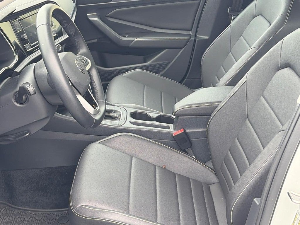 2024 Volkswagen Jetta SE Auto