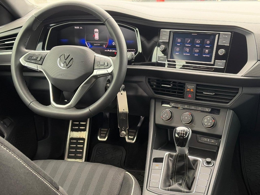 2024 Volkswagen Jetta Sport Manual