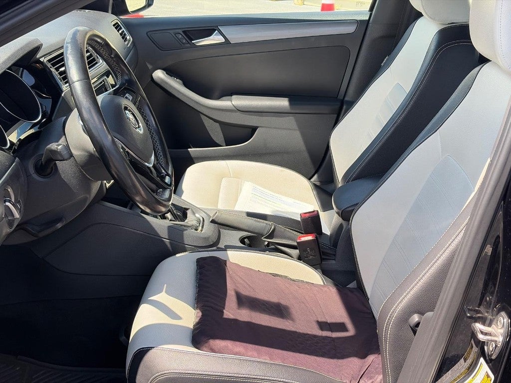 2016 Volkswagen Jetta 4dr Auto 1.8T Sport PZEV