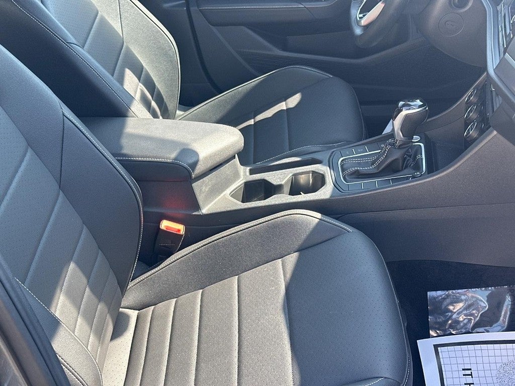 2024 Volkswagen Jetta SE Auto