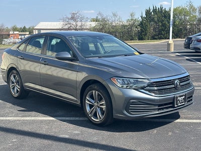 2024 Volkswagen Jetta SE Auto