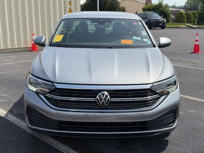 2024 Volkswagen Jetta SE Auto