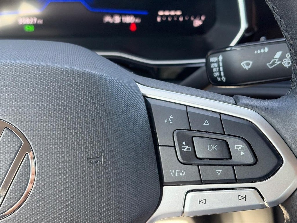 2024 Volkswagen Jetta SE Auto