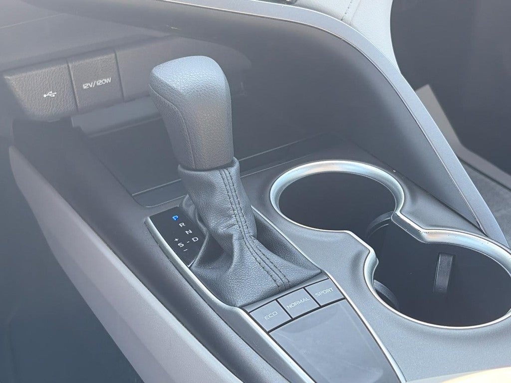 2023 Toyota Camry LE Auto (Natl)