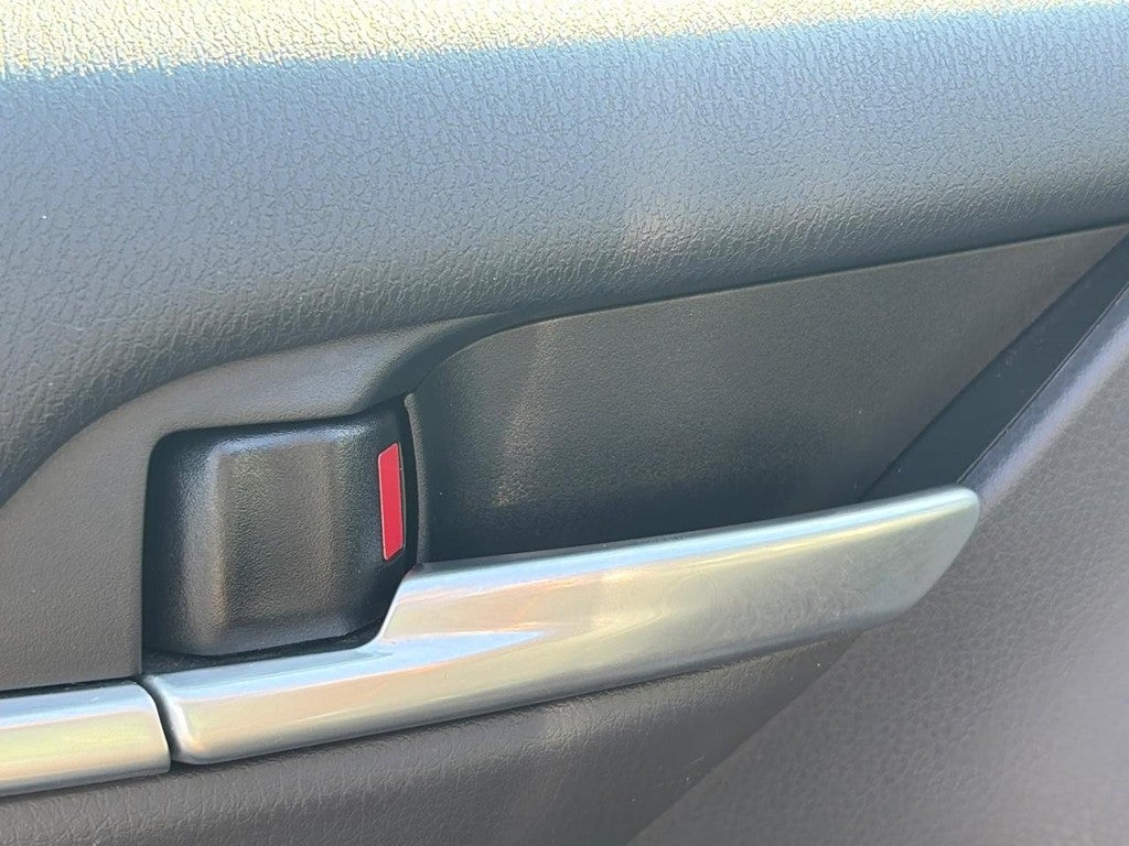 2023 Toyota Camry LE Auto (Natl)