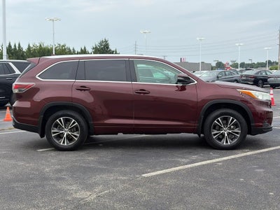 2016 Toyota Highlander AWD 4dr V6 XLE (Natl)