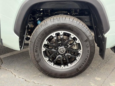 2023 Toyota Tundra 4WD SR5 CrewMax 5.5' Bed (Natl)