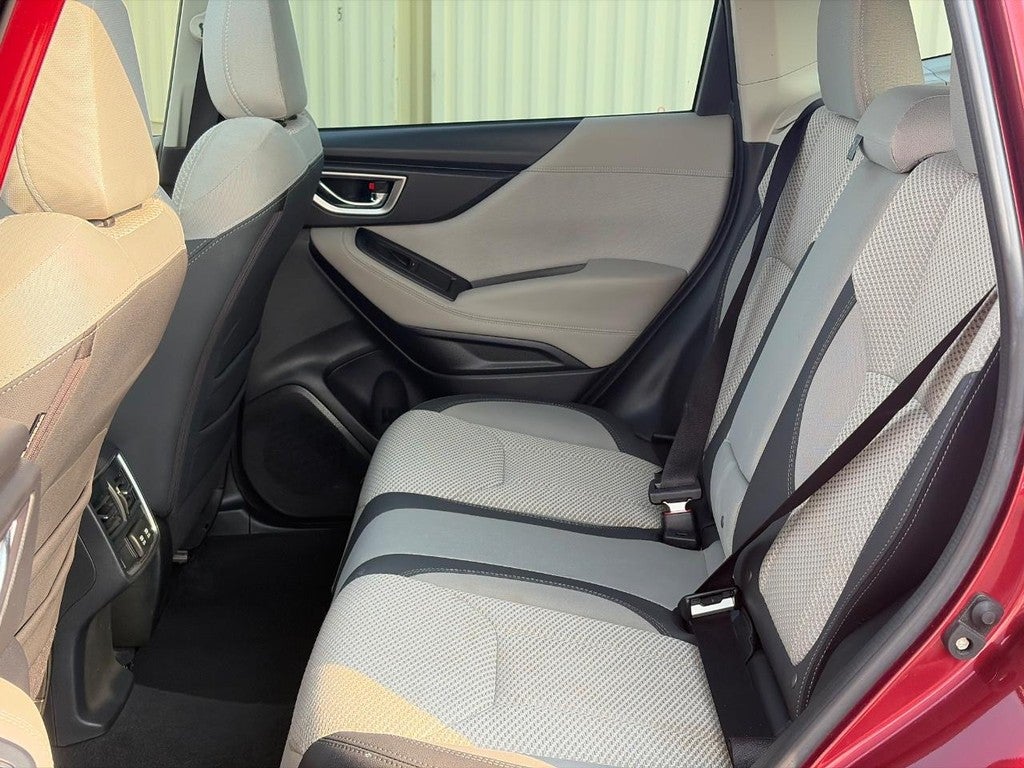 2023 Subaru Forester Premium CVT