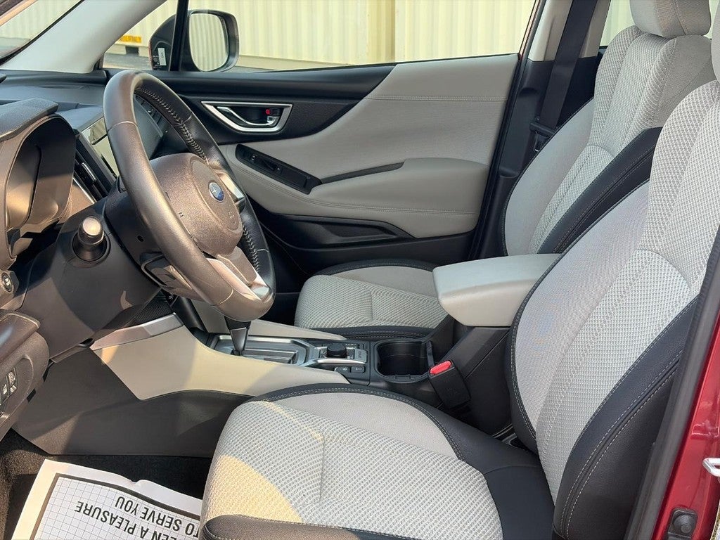 2023 Subaru Forester Premium CVT