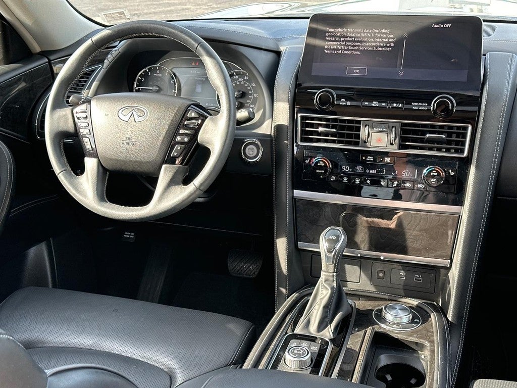 2023 INFINITI QX80 LUXE AWD
