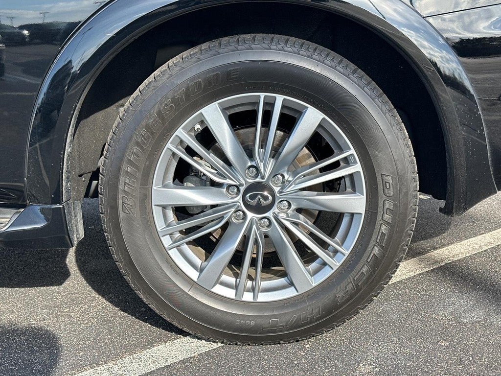 2023 INFINITI QX80 LUXE AWD