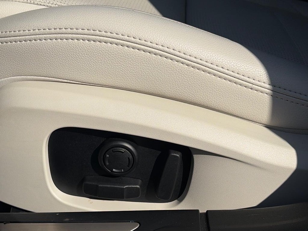 2024 Jaguar XF R-Dynamic SE Sedan AWD