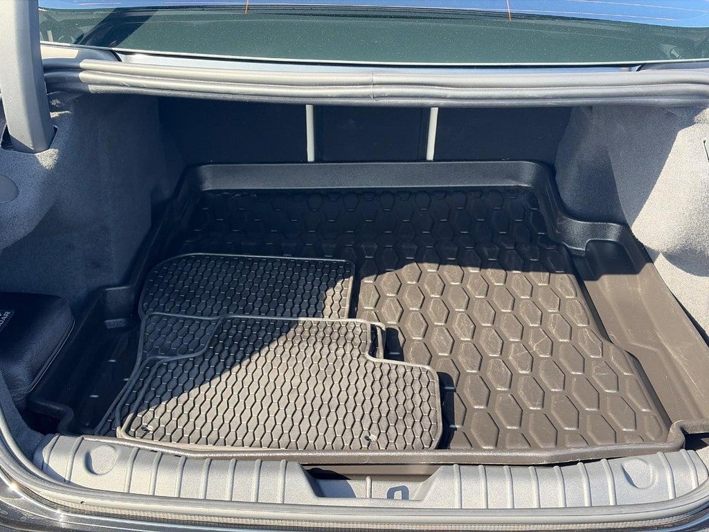 2024 Jaguar XF R-Dynamic SE Sedan AWD