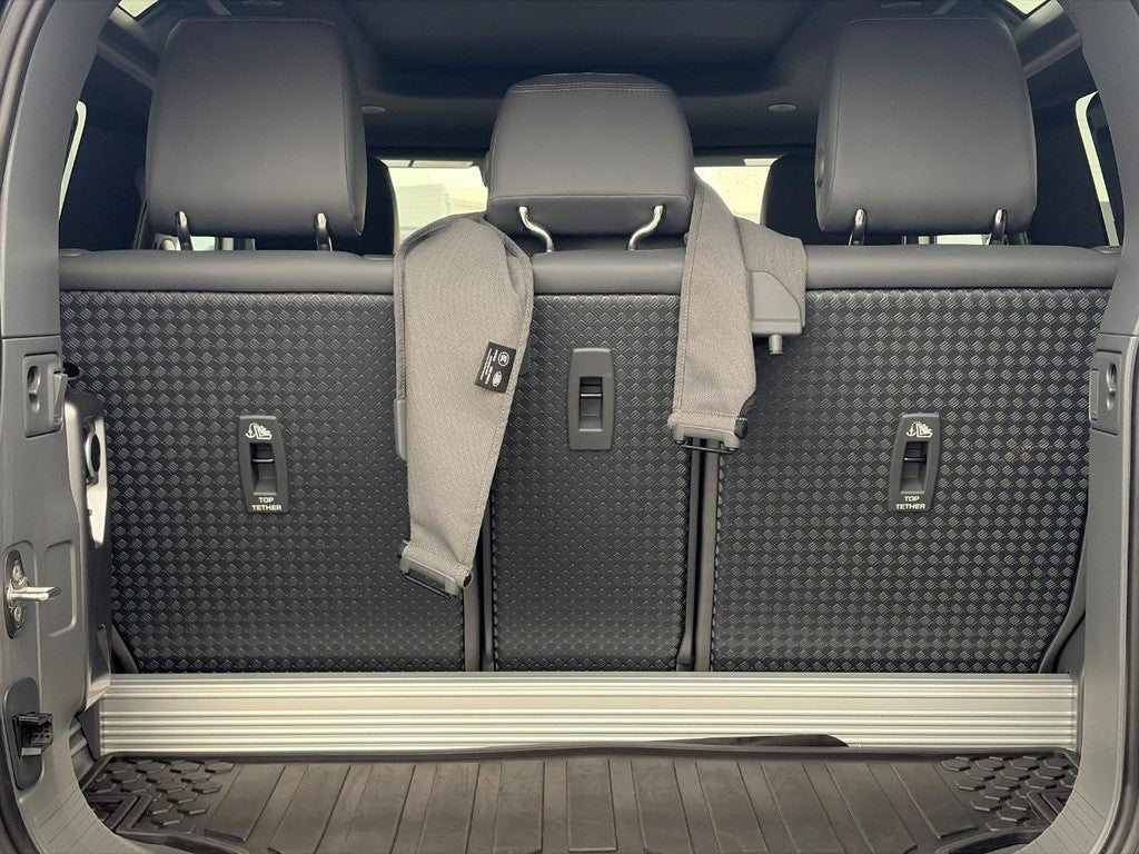 2022 Land Rover Defender 90 X-Dynamic S AWD