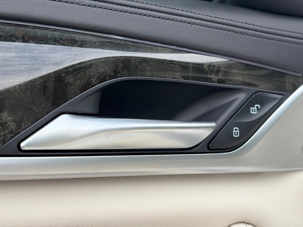 2021 BMW 5 Series M550i xDrive Sedan