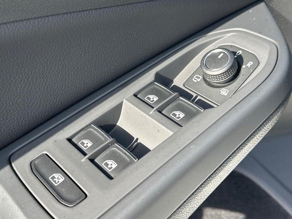 2025 Volkswagen Golf GTI 2.0T SE DSG