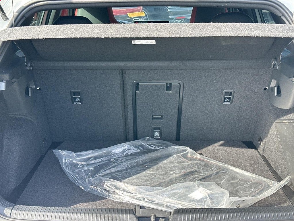 2025 Volkswagen Golf GTI 2.0T SE DSG