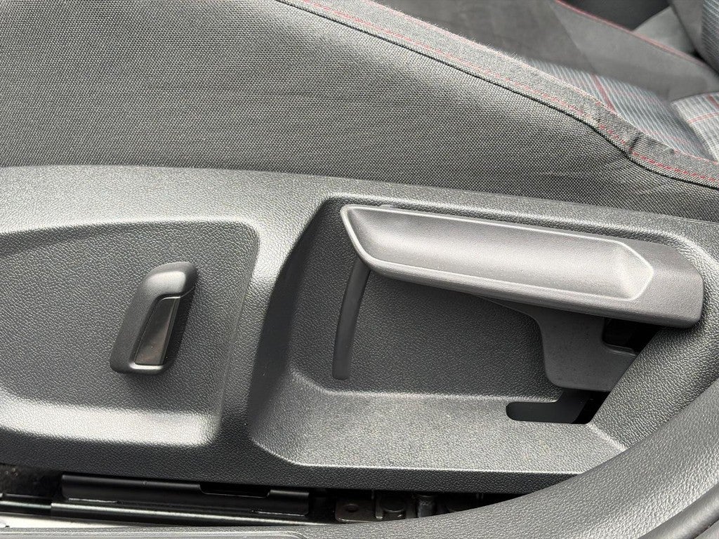 2022 Volkswagen Golf GTI 2.0T S DSG