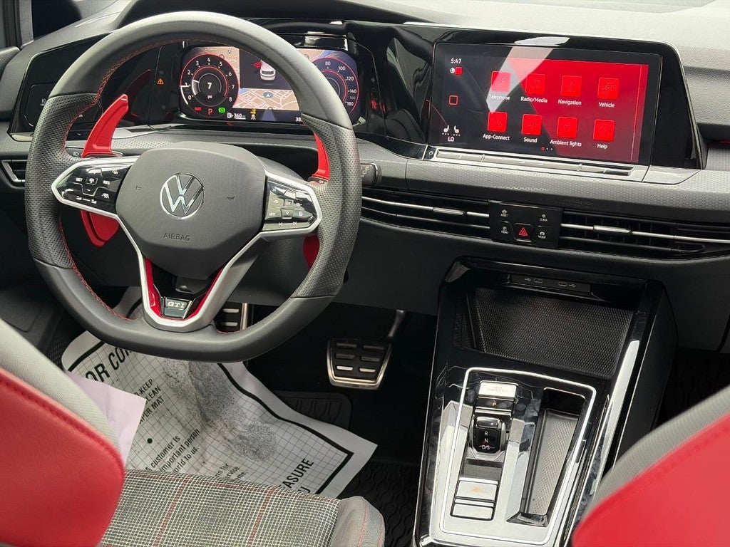 2024 Volkswagen Golf GTI 2.0T SE DSG