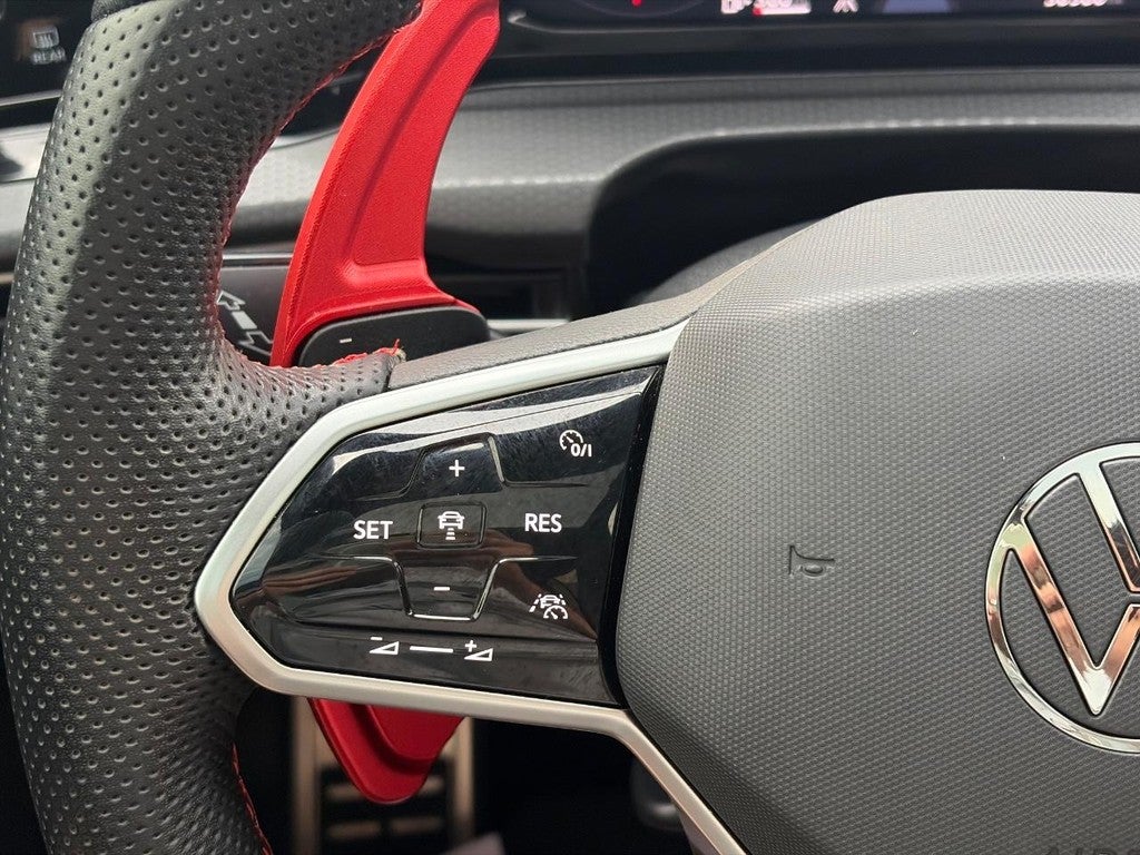 2024 Volkswagen Golf GTI 2.0T SE DSG