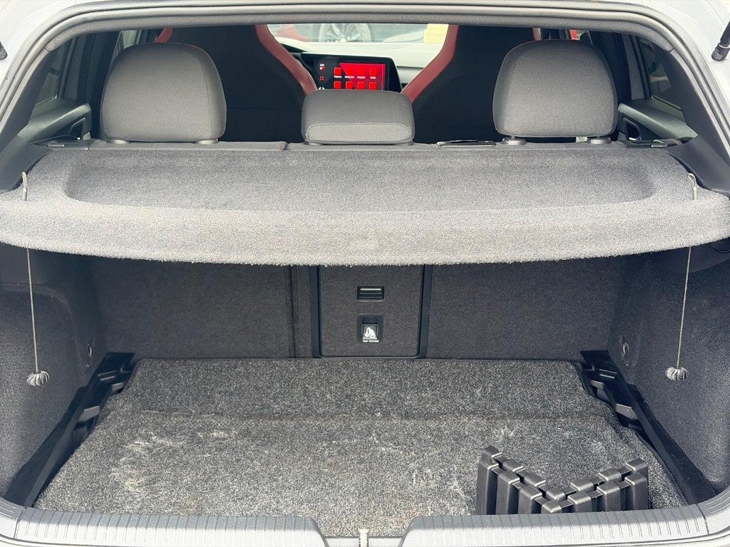 2024 Volkswagen Golf GTI 2.0T SE DSG